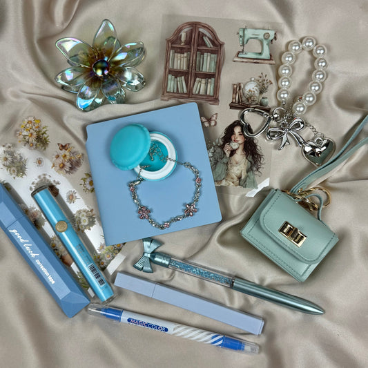 Aesthetic gift box available in different moods