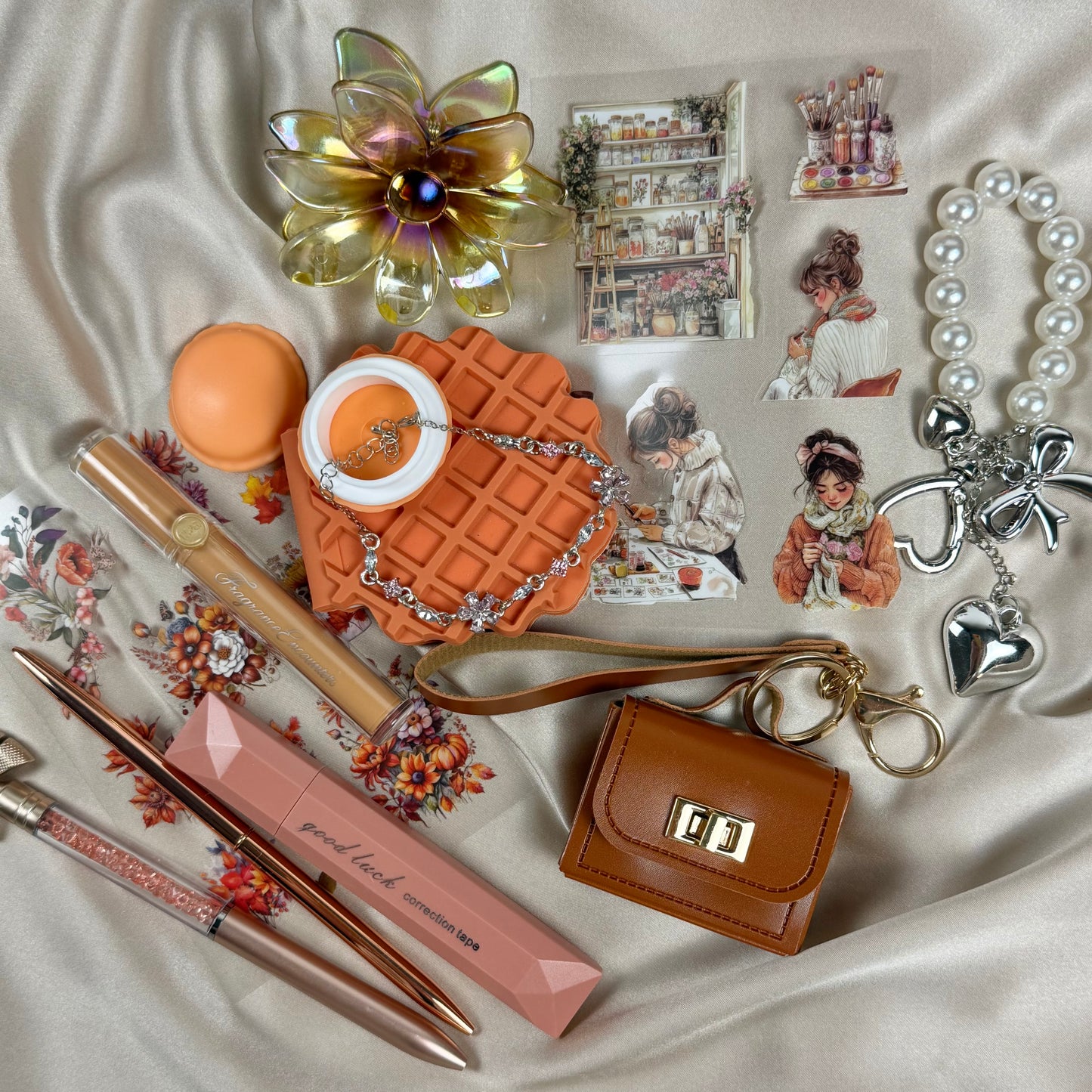 Aesthetic gift box available in different moods